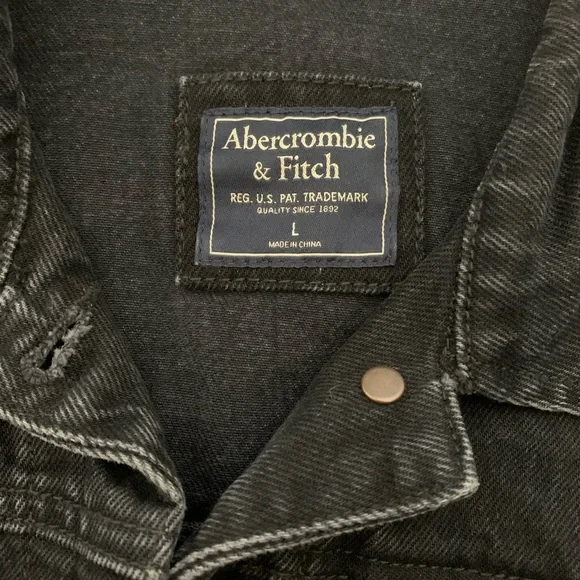 A&F Women’s Denim Jacket - Picture 3 of 4